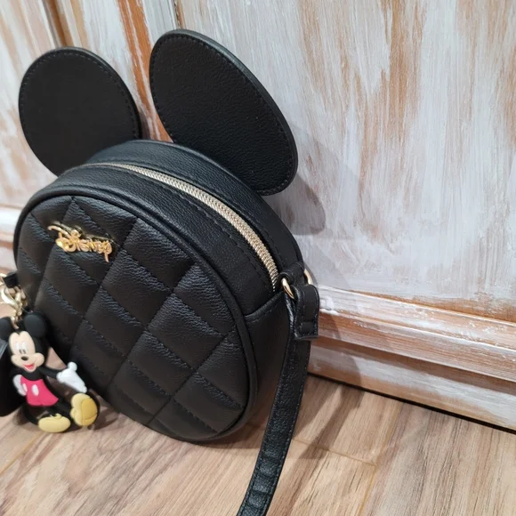 NWT Disney Mickey Mouse Quilted Crossbody - Picture 5 of 6